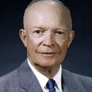 Ascolta Dwight D. Eisenhower - Audio Biography nell'app