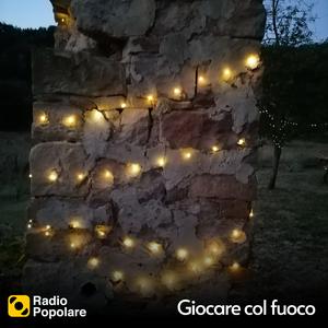 Ascolta Giocare col fuoco nell'app