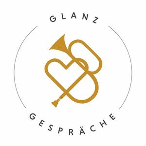 Ascolta GLANZGESPRÄCHE - Von glänzenden Instrumenten & strahlenden Persönlichkeiten nell'app